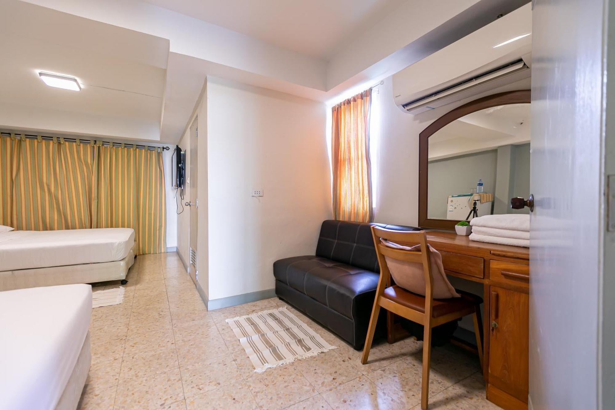 Wong Amat House Hotel Pattaya Bagian luar foto