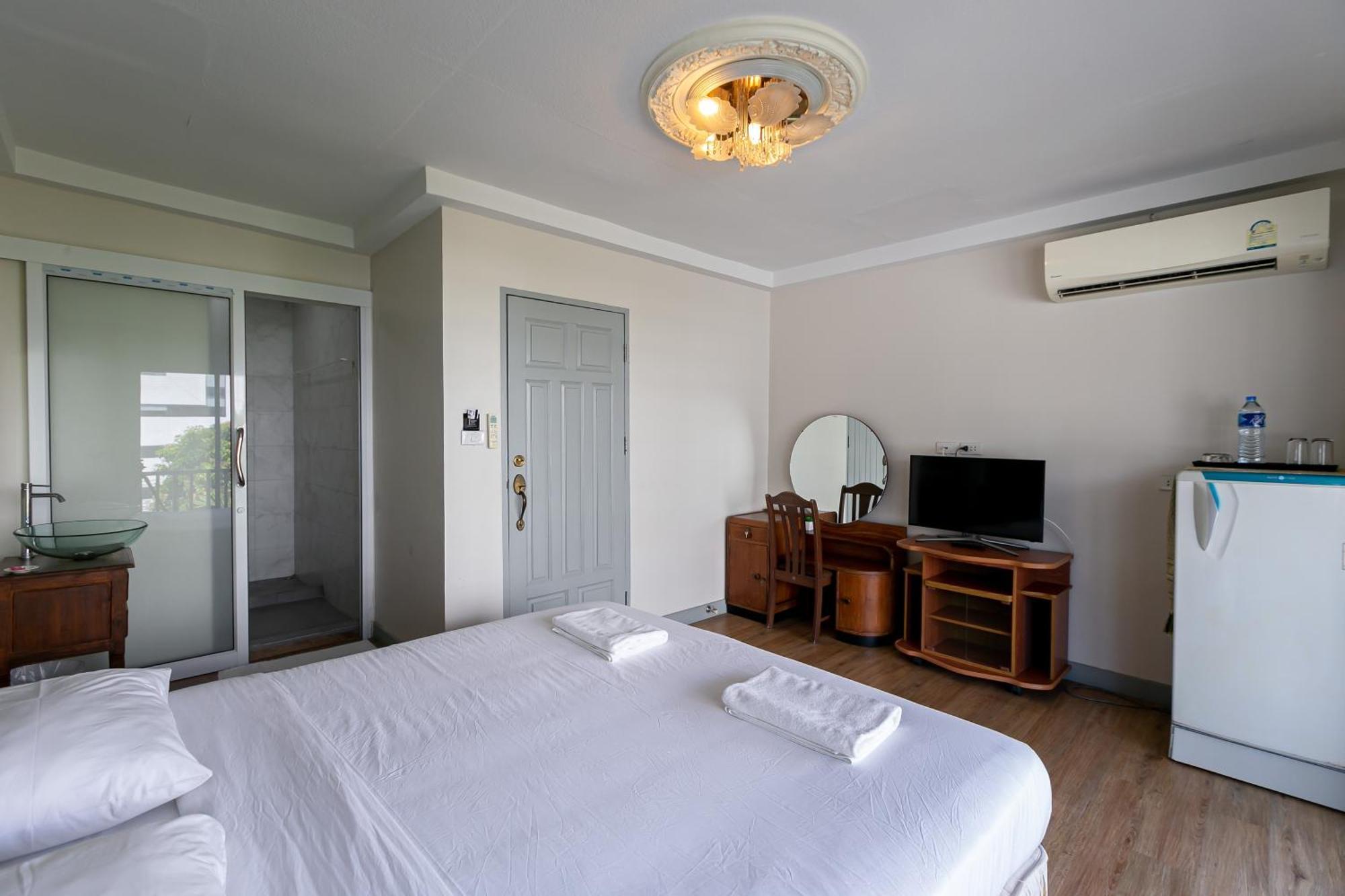 Wong Amat House Hotel Pattaya Bagian luar foto