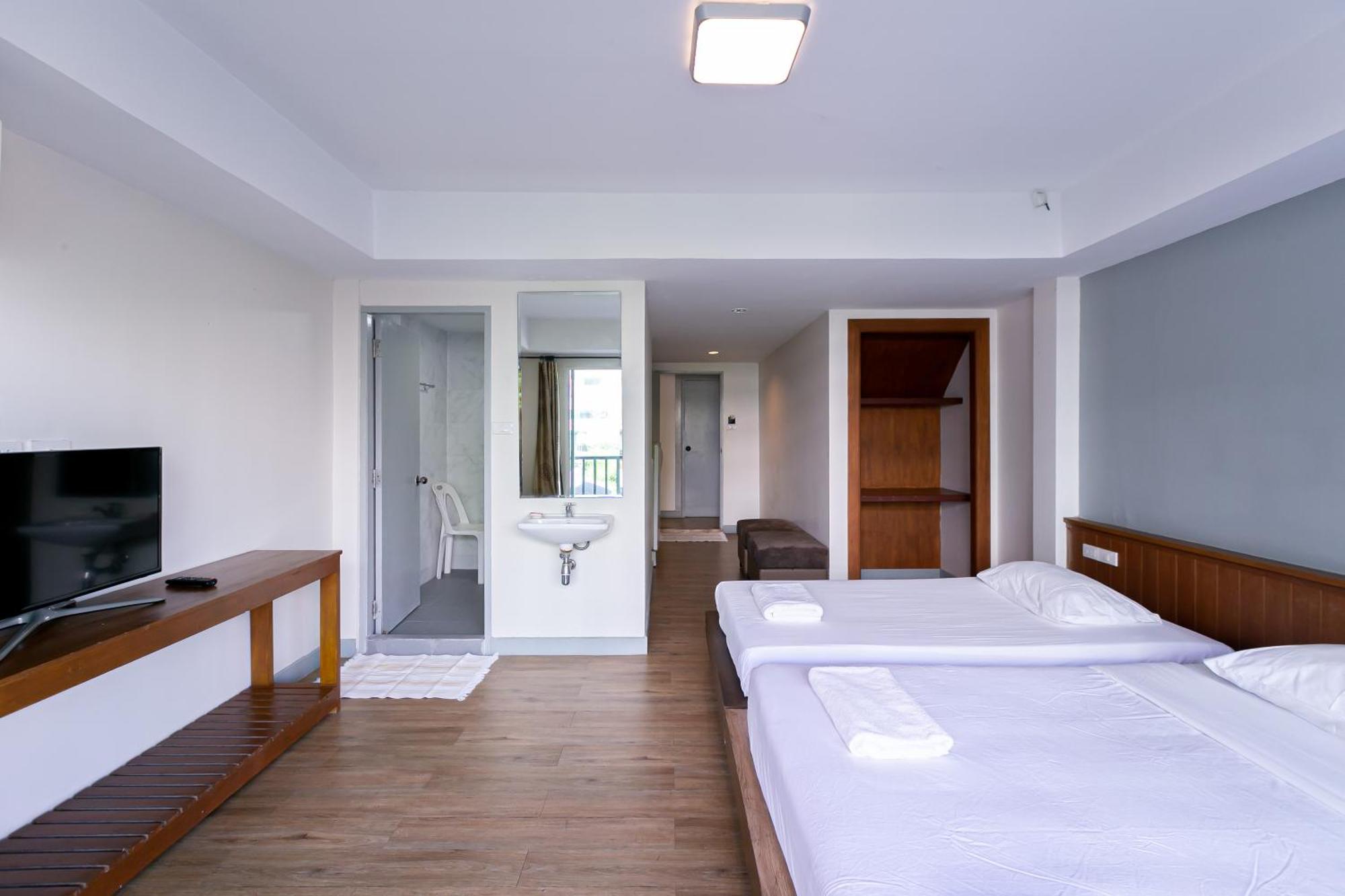 Wong Amat House Hotel Pattaya Bagian luar foto