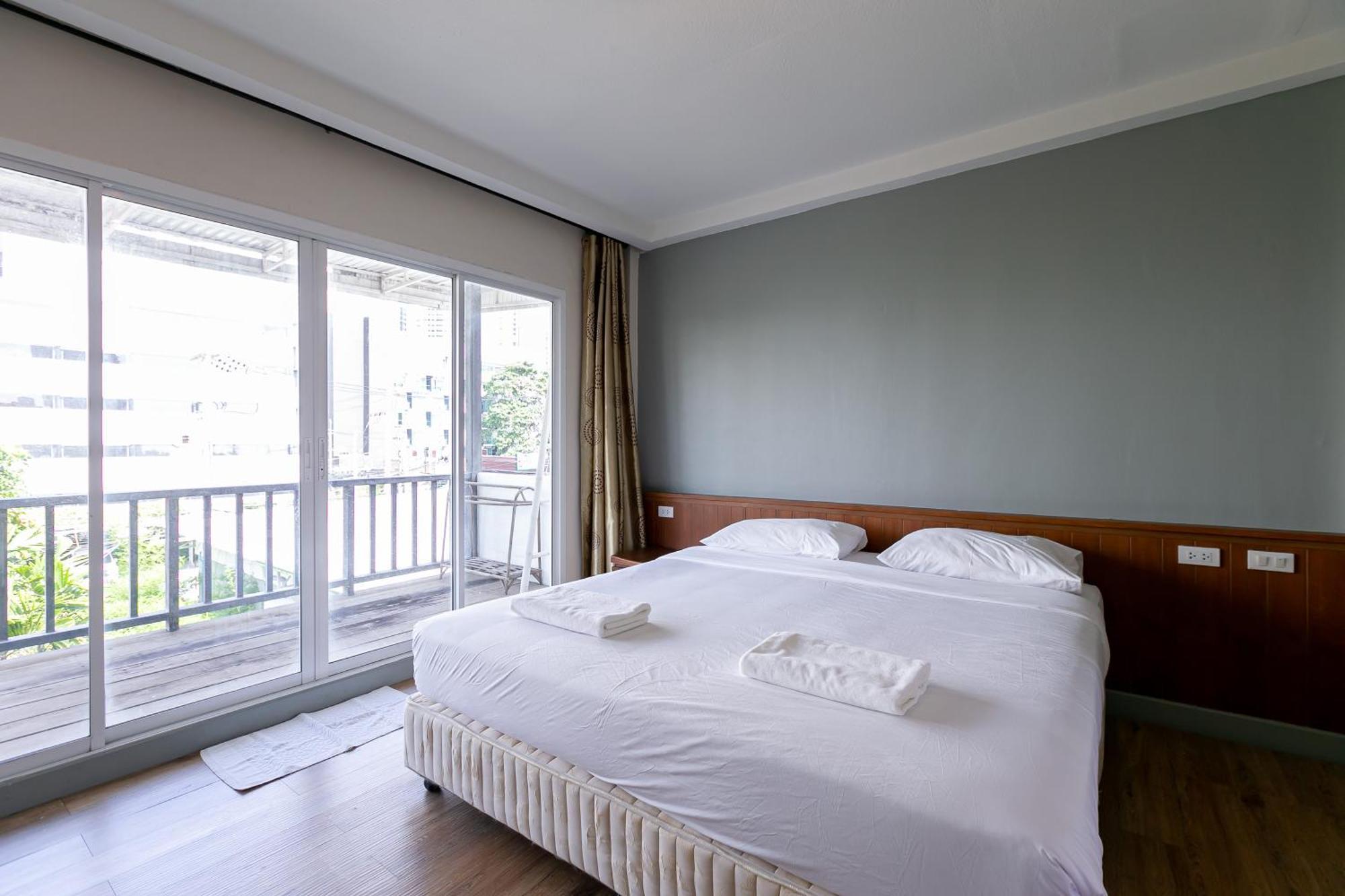 Wong Amat House Hotel Pattaya Bagian luar foto