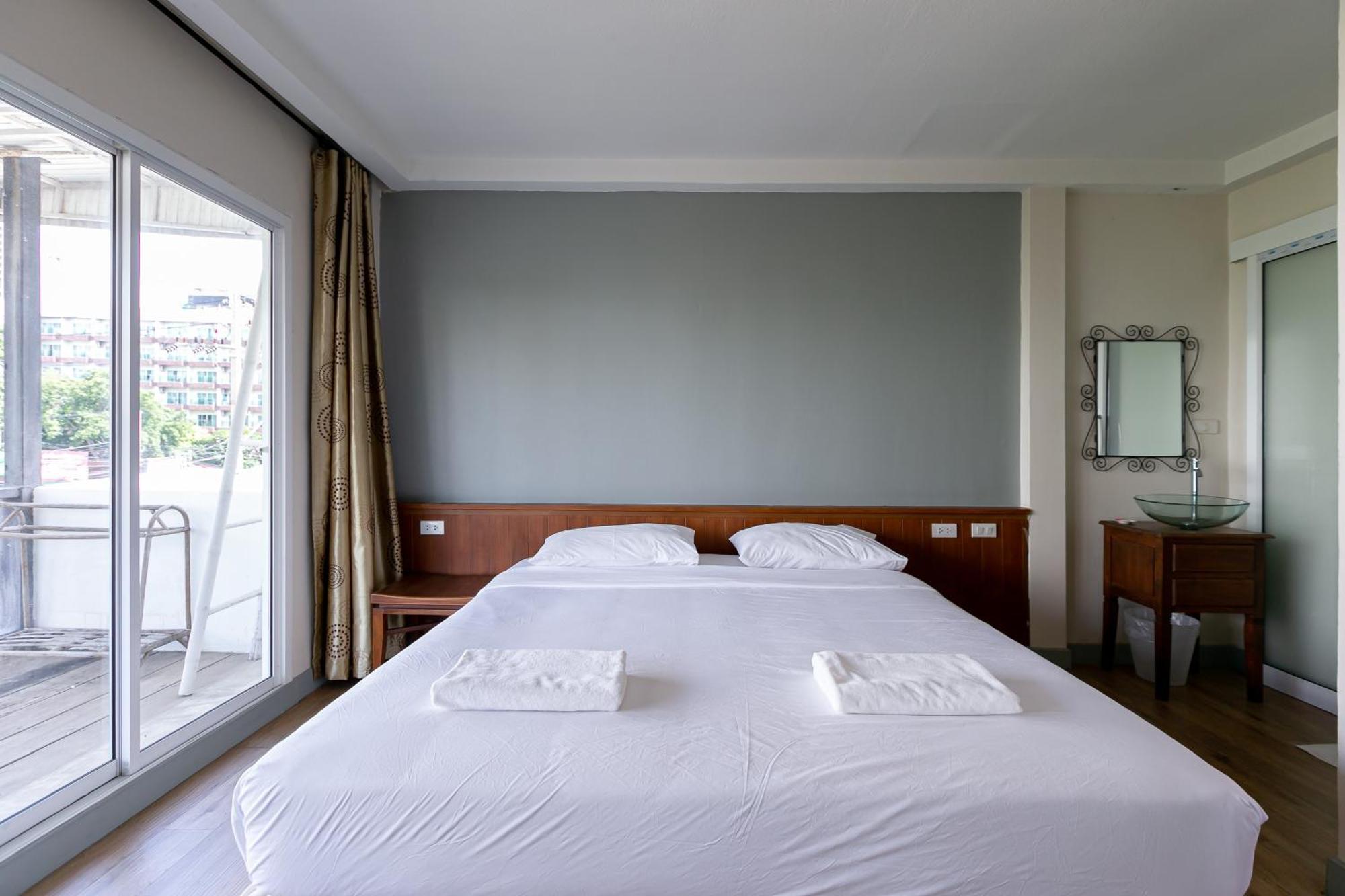 Wong Amat House Hotel Pattaya Bagian luar foto