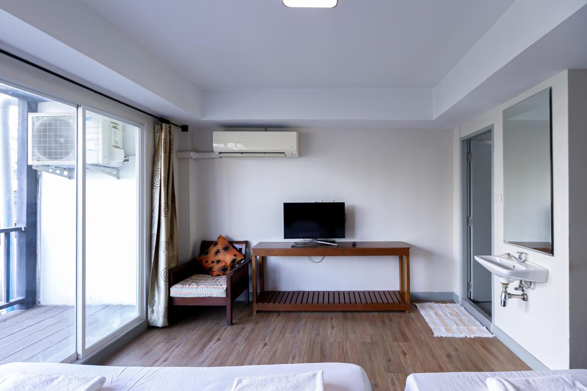 Wong Amat House Hotel Pattaya Bagian luar foto