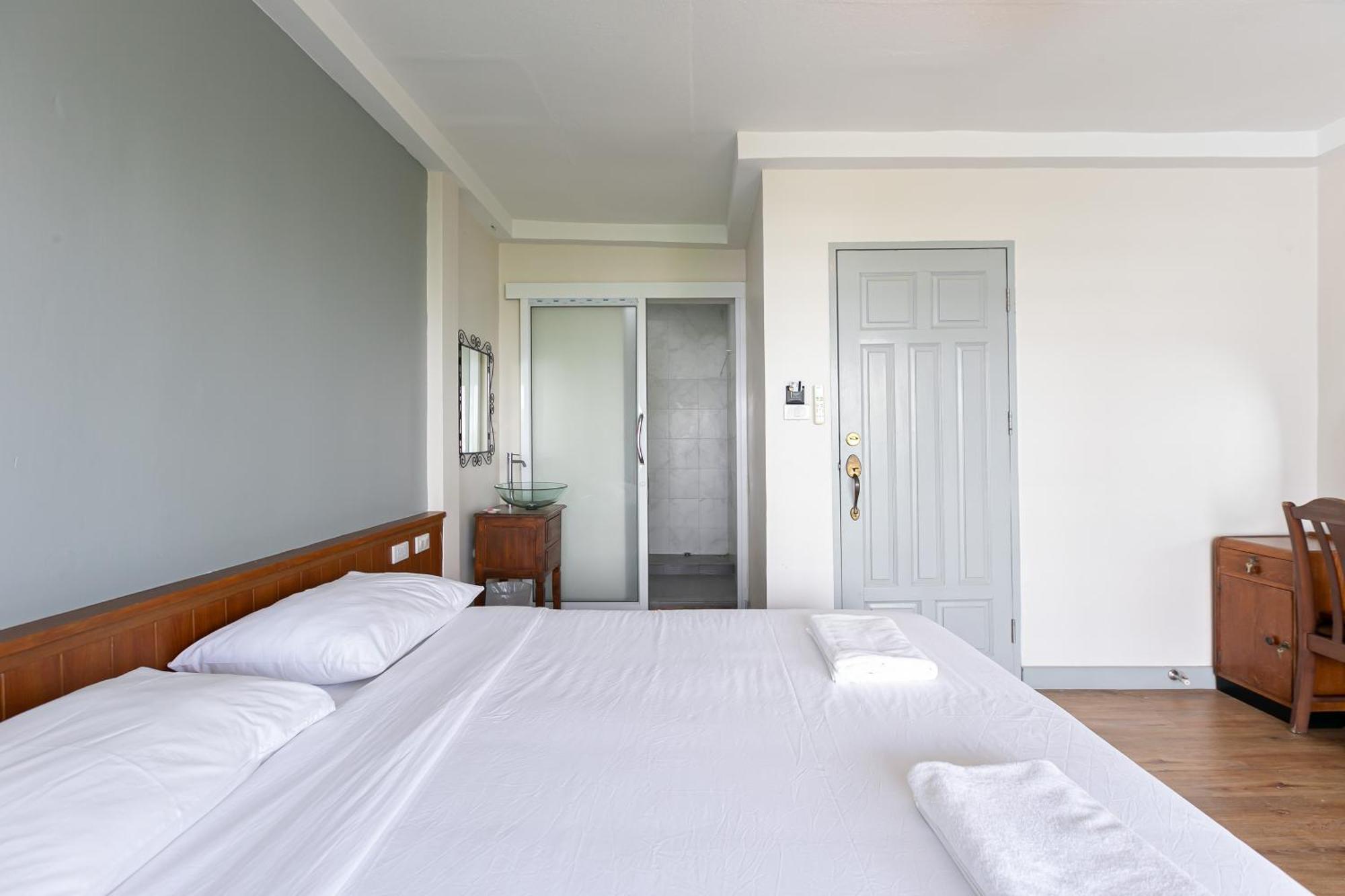 Wong Amat House Hotel Pattaya Bagian luar foto
