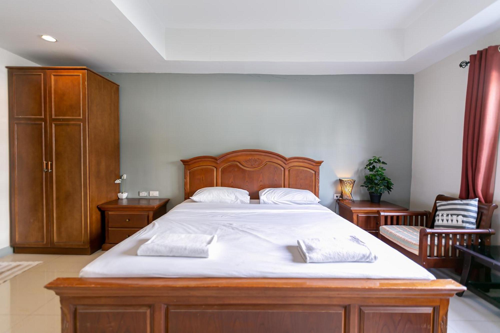 Wong Amat House Hotel Pattaya Bagian luar foto